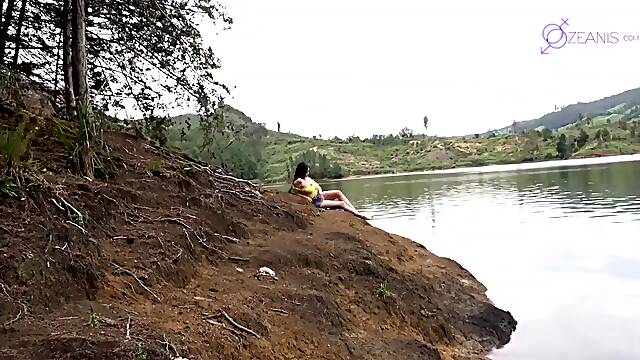 Colombian Caught In The Voyeur Lake (Soldier Huge Co With Soldier Huge Cock