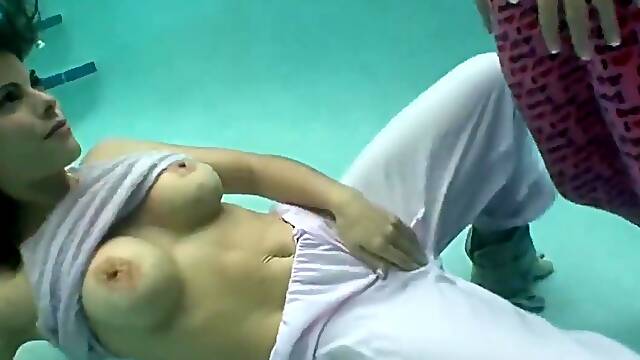 Underwater Lesbian Sex
