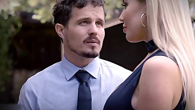 Savannah Bond And Dee Williams - Wife Swap Rough Sex And Sloppy Deepthroat