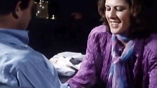 Hippie Chick In The Love Nest (1980)