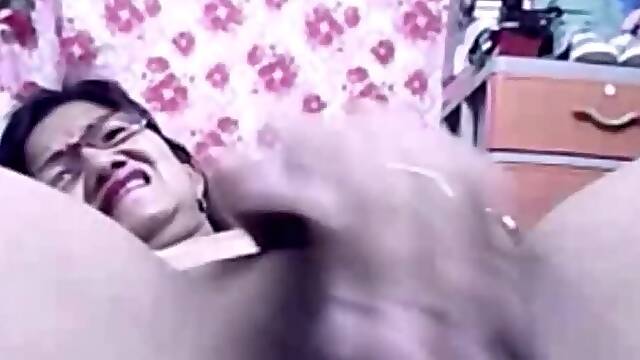 Huge Natural Tits Filipina Milf Masturbate On Cam