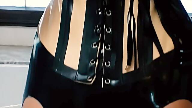 Demented Whore Aurora Snow