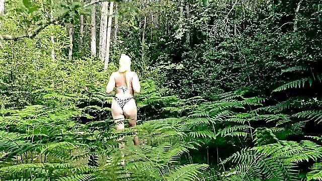 Nymphs Of The Forest – Sensual Play Among The Leaves