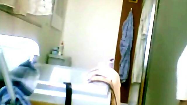 Spying On Stepmother (Ruddy Pussy)