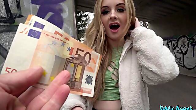 Blonde Brit Baby Kxtten Copulated In Public