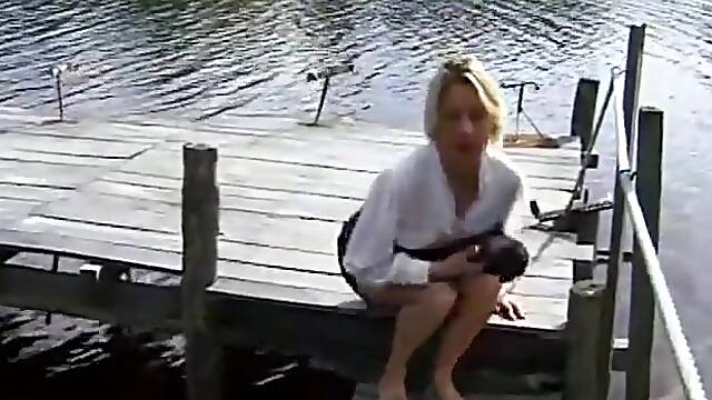 V Uniformi, Francozinja