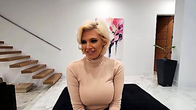 Francoska Mama, Mama, Prvoosebno Snemanje Seksa, Velike Joške