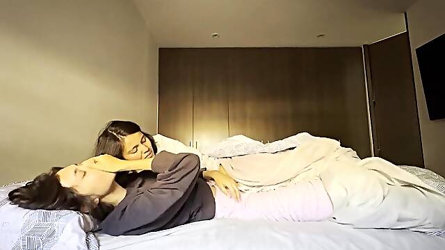 Лесби Совращение