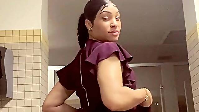 Student Council President: Hot & Intelligent