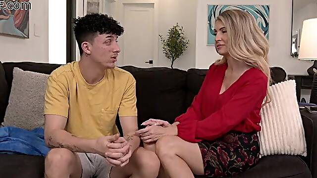 Italian Mom, Stepmom, Mom, Cumshot