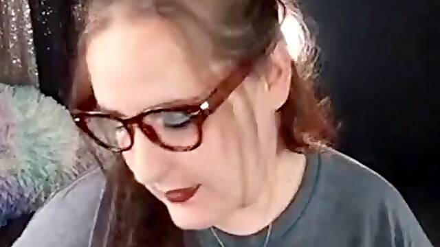 Smokin Cutie Live Stream Chatting