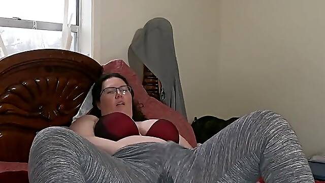 Thick Mother Id Like To Fuck Squirting In Leggings With Moist Crouch