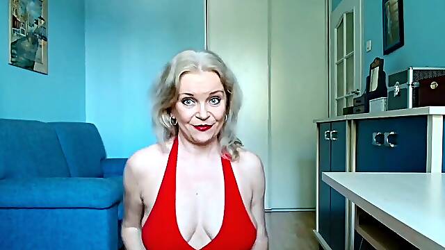 Mother Getting Kinky When Home Alone