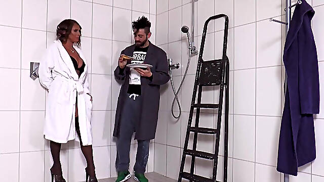 Sexy Suzy Lost In Real Pleasure With Big Cock