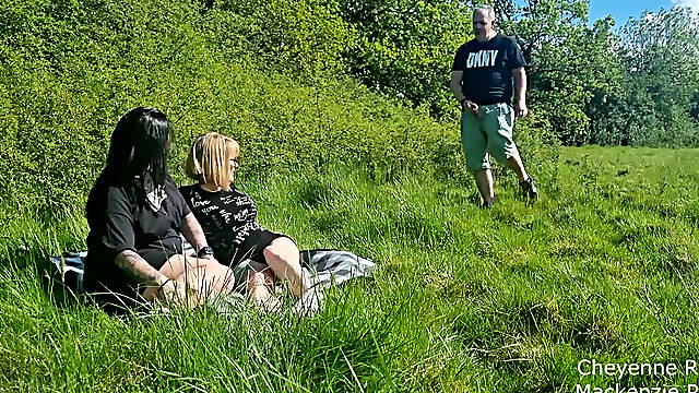 Ffm, British, Outdoor, Couple