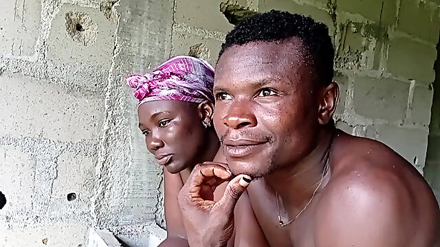 They Were Gisting When Resting From Farming And He Started Touching His Wife They Now Do Quickie