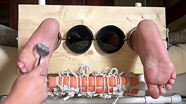 Itching, Pinwheels And Electro - Punishing Big Wide Meaty Feet