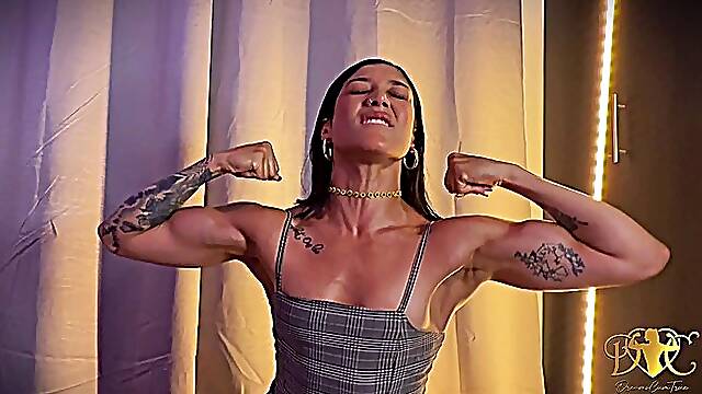 Emma Power - Superflex