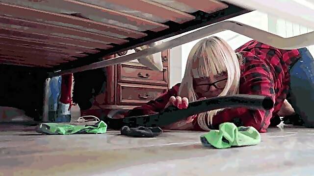 Dirty, Smelly, And Torn Socks In The Vacuum Cleaner Avi (1920X1080) Fhd