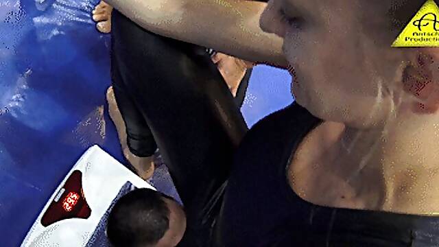 Visok, Posedanje Z Obrazom, Dominacija, Ženska Dominacija