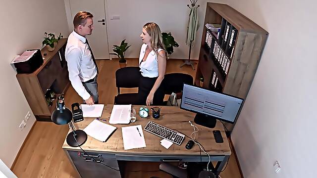 Blonde Woman Andrea Fucks With Stanley Johnson At The Fake Casting In The Office