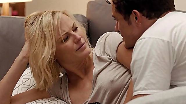 Zvezdnice, Zapeljana, Moški Z Dvema Ženskama, Trojček