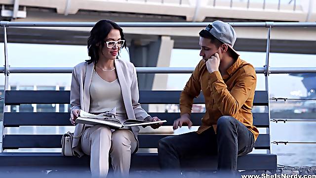 Kastiel Cherry Gets Her Pussy Licked And Fingered By Her Boyfriend