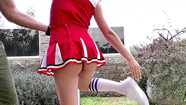 Navijačica, Umazan Govor, Prišlo V Usta, Globoko Grlo