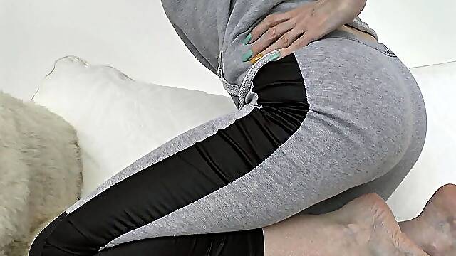 Leginy Solo, Sexy Zadek V Legínách