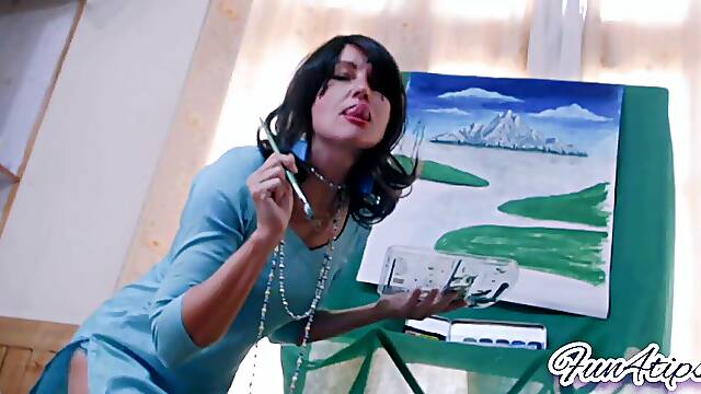 Sexy Wife Flashing Her Body.