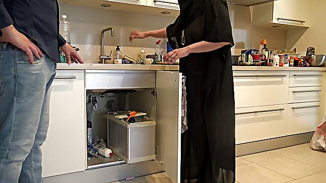 Egyptian Wife Fucked By Plumber In London Apartment