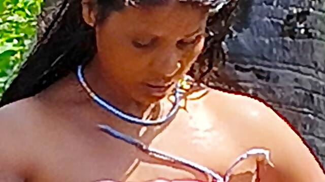 Desi Sexy Sonakshi Bhabhi Bathing Nude Outdoors