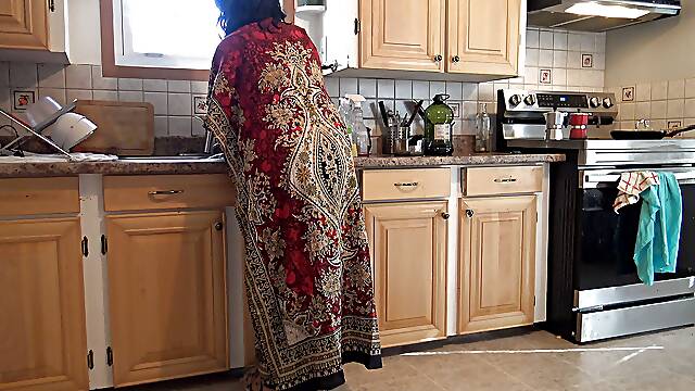 Mooted Blowjob Cum Shot In Punjabi Bhabi's Mouth