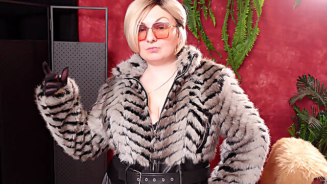 Hot Fur Coat Collection - Part 3. Fetish Milf Arya Grander