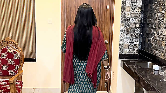 Zapeljana, Desi, Indijka, Par