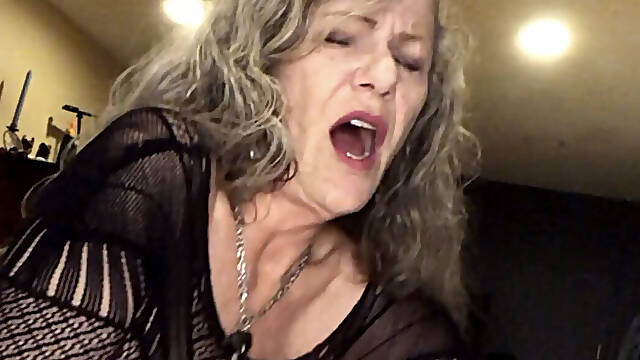 Sexy Gilf Cums Hard Riding Cowgirl! Maxxximummilf