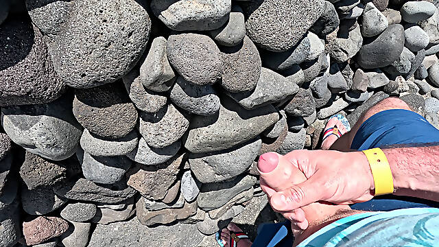 He Saw A Naked Girl On The Beach And Started Jerking Off