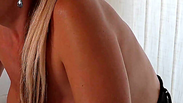 Sybian, Cougar, Mature, Solo