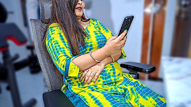 18+ Hot Indian Stepsister First Time Fucked Hard With Younger Stepbro On Chair, She Got Hot Cumshot 