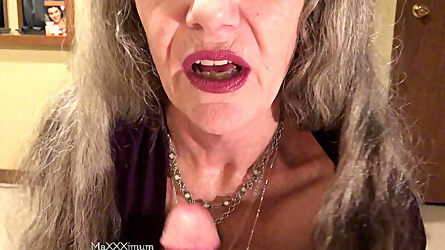 Sexy Mature Hot Bj + Swallow While Riding Dildo! Maxxximummilf
