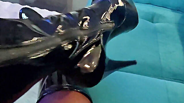 You’re Obsessed With My Boots And My Tights - Mistress Julia.