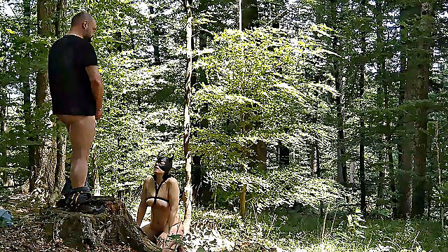 Golden Shower For Sexy Milf