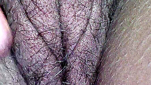 Desi, Indijka, Domaci Pornič, Naravni