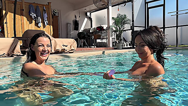 Kiki Evelin Ready To Hire Sweaty Pool Dbl Sided Dildo Fuck